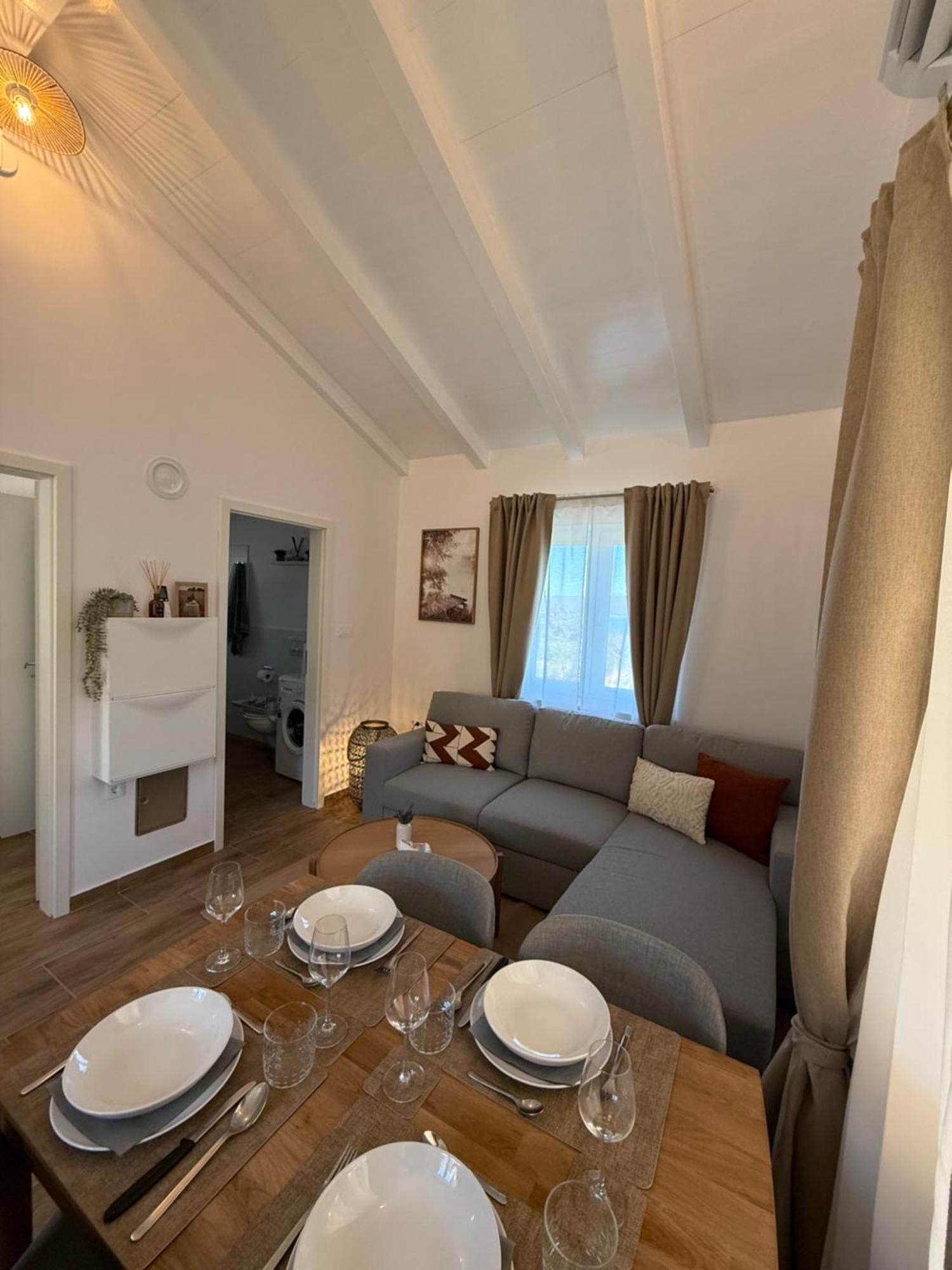 Guest House Lena, Nerezine, Mali Losinj Ngoại thất bức ảnh